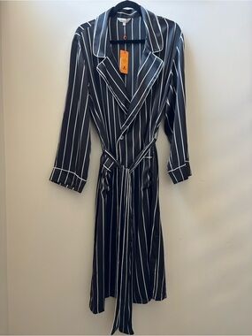 Men's/Women’s Unisex Black Pinstripe Long Silk Robe with White Piping XXL